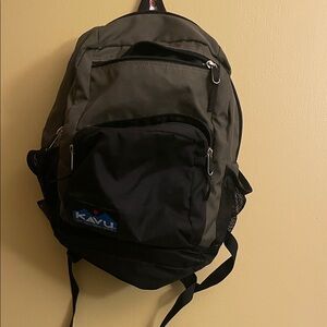 Kavu Two-Tone Backpack in Olive and Black